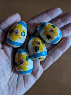 Cute Vintage Floral Hand-Painted Wooden Easter Eggs Button Covers (Set of 4)